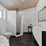 84264-ronde-enebaervej-4 *